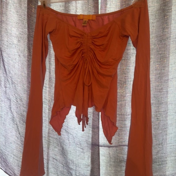 Pink Off-Shoulder Ruched Blouse - Picture 2 of 5